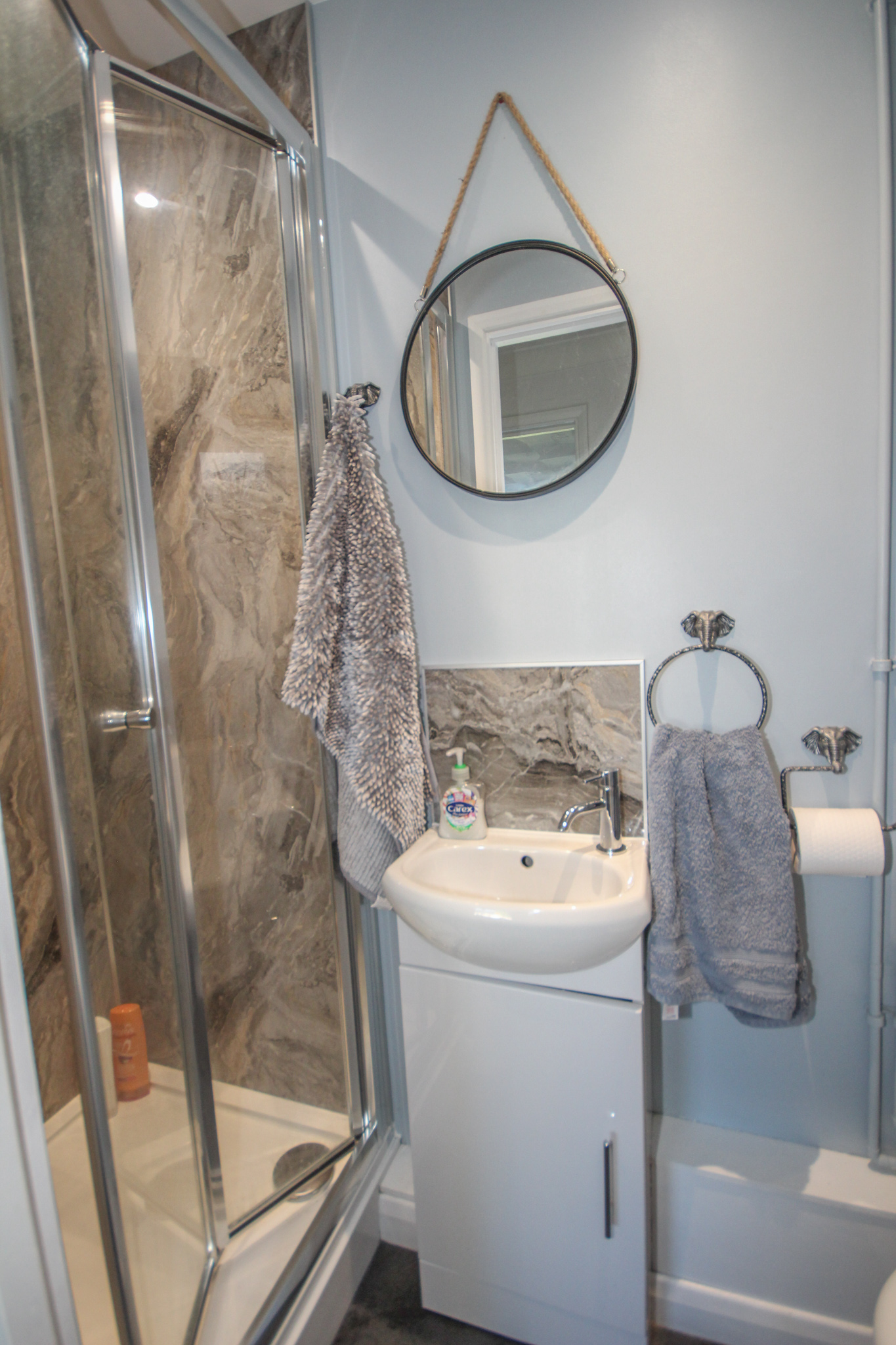 Groundfloor shower room Samuels Estate Agents